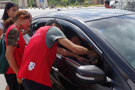 说明: C:\Users\Administrator\Desktop\williamhill顺利完成2017级新生迎新工作\1.jpg